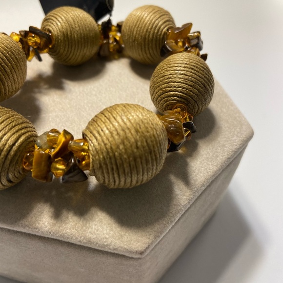 NWT Taramanda Stretch Bead And Stone Bracelet - Picture 2 of 6